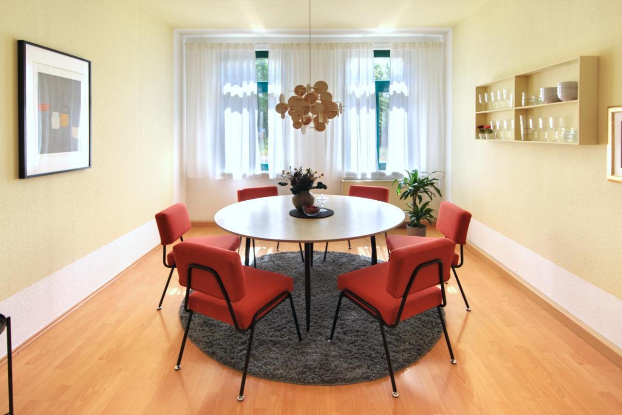 Vonbehling Boutique Apartment Mit 65Zoll Tv Und Designerstuecken Halle  Екстер'єр фото