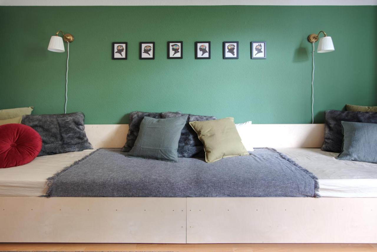 Vonbehling Boutique Apartment Mit 65Zoll Tv Und Designerstuecken Halle  Екстер'єр фото