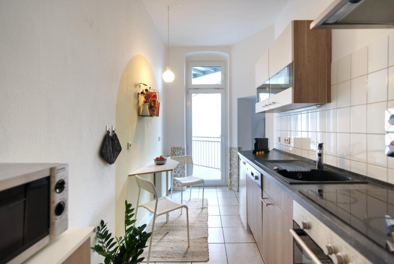 Vonbehling Boutique Apartment Mit 65Zoll Tv Und Designerstuecken Halle  Екстер'єр фото