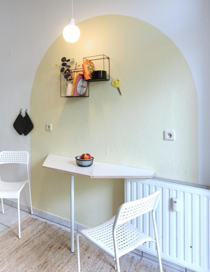Vonbehling Boutique Apartment Mit 65Zoll Tv Und Designerstuecken Halle  Екстер'єр фото